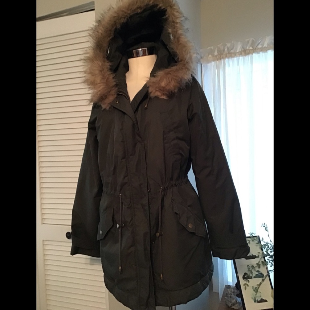 Banana Republic army green hooded twill parka.EUC